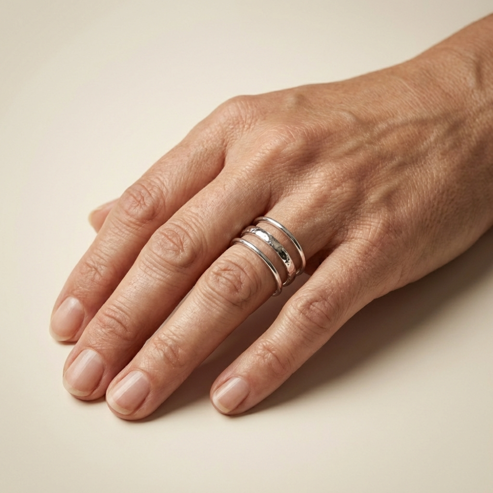 Aurelia – minimalist layered band design – ring