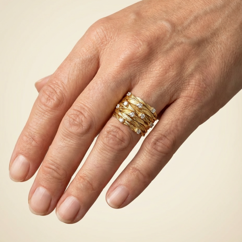 Aureline – vintage-inspired textured gold-tone band ring – Ring