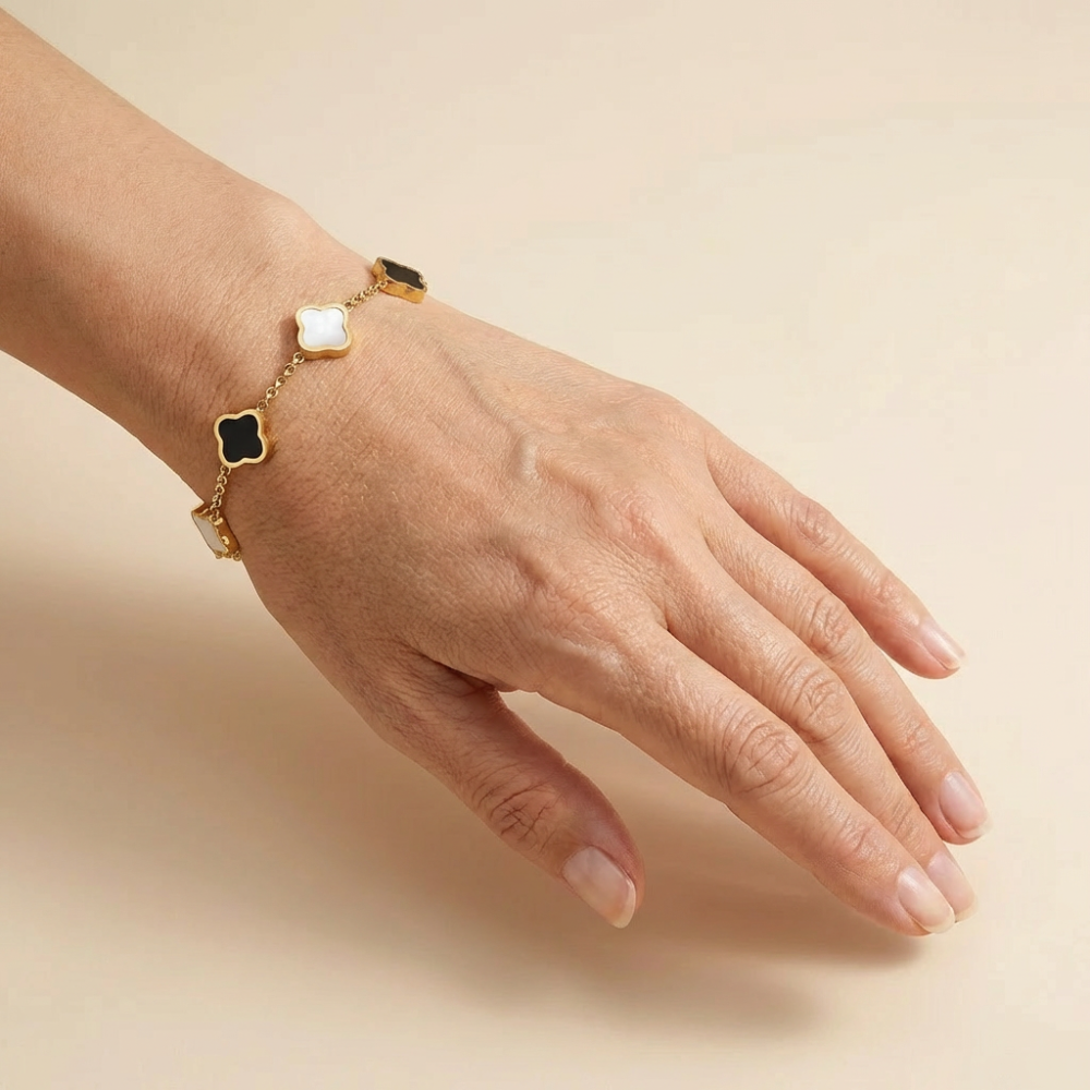 Celina – vintage-inspired clover link bracelet