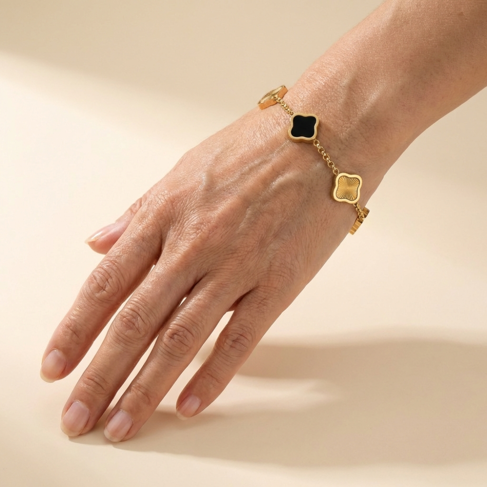 Celina – vintage-inspired clover link bracelet