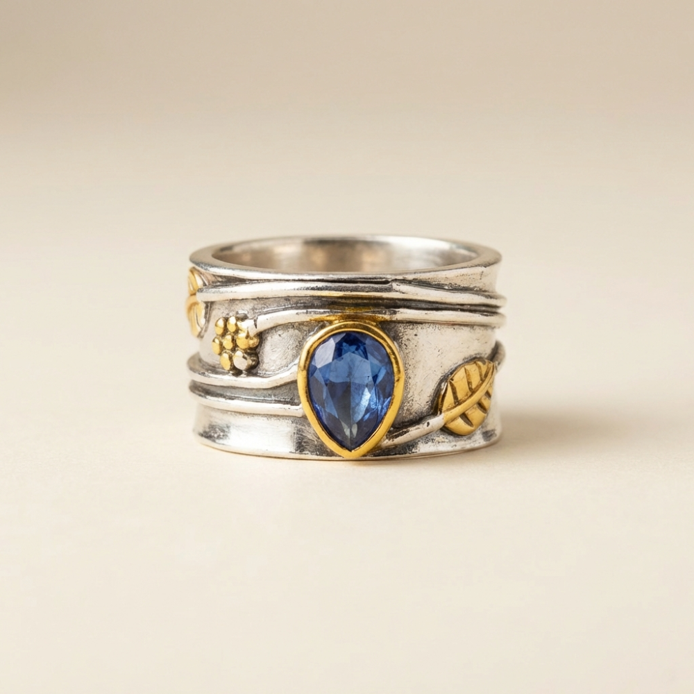 Ceradina – Vintage-inspired blue stone band design – Ring