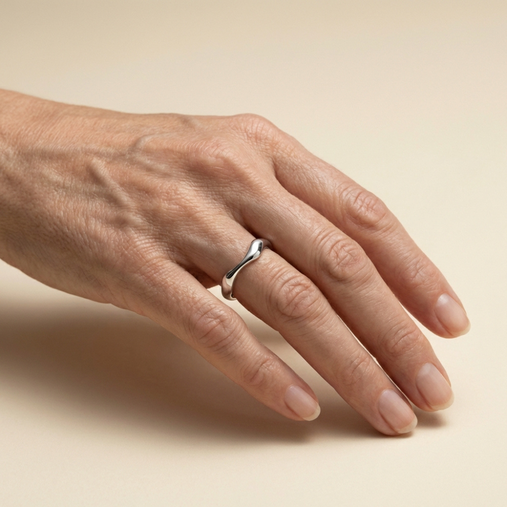 Elowen – sculptural wave form – ring
