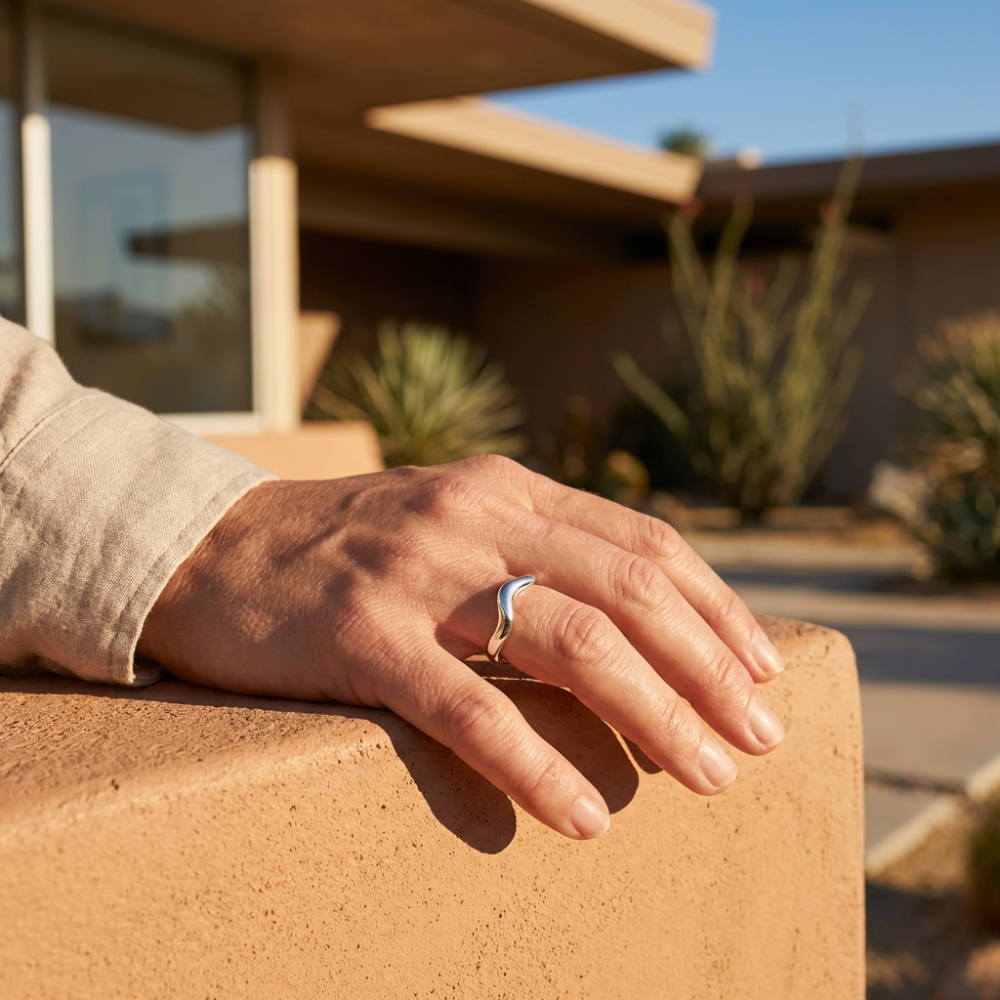 Elowen – sculptural wave form – ring