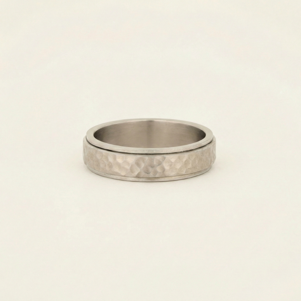 Evarenne – Classic hammered band – Ring