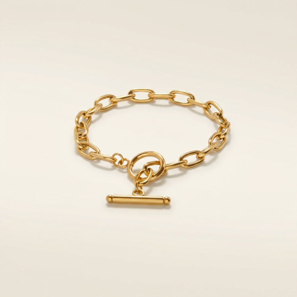 Isadora – classic toggle link design – chain bracelet