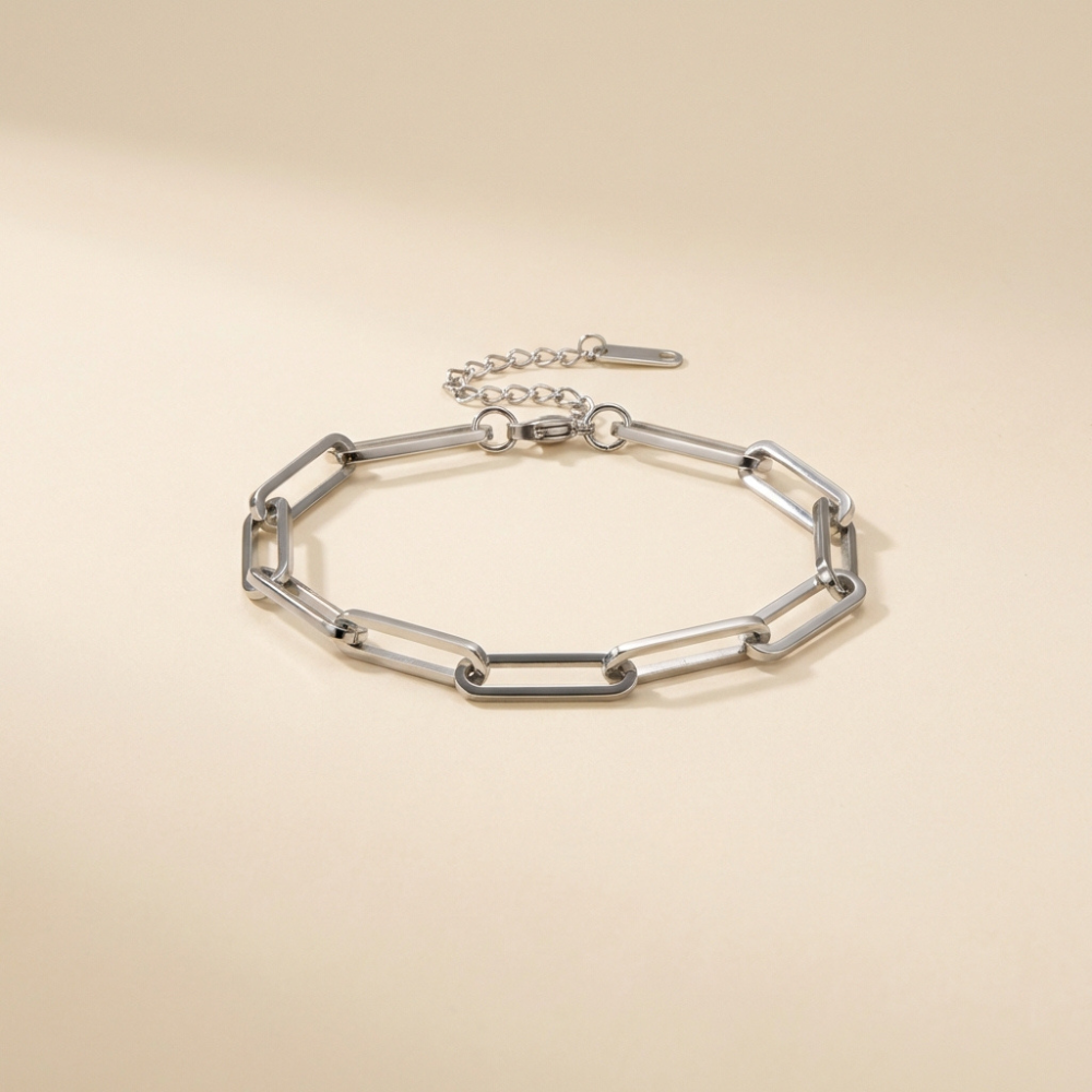 Lorena – classic paperclip link design – bracelet