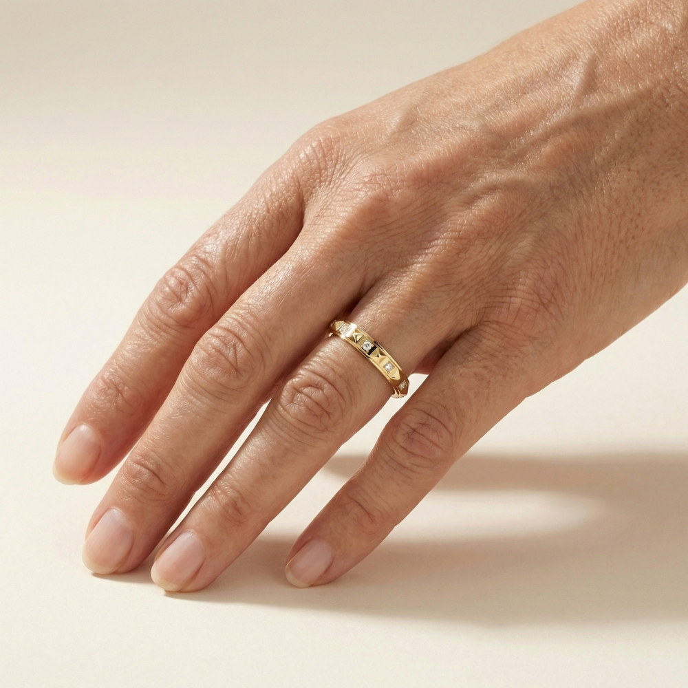 Lumiera – Vintage-inspired crystal set band – Ring