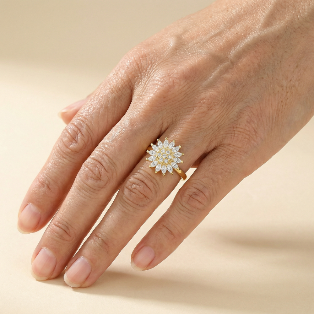 Marcellina – Vintage-inspired sunburst design – Adjustable ring