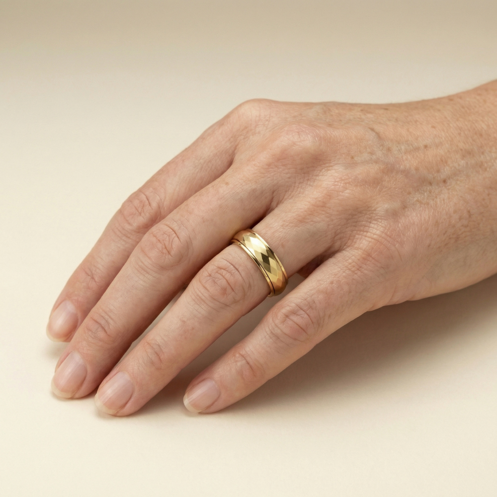 Nova – Hammered textured band – Ring