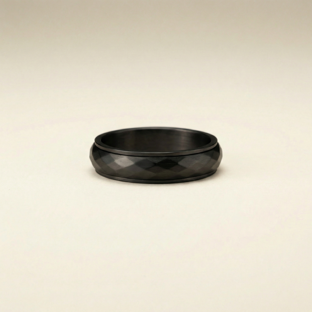 Nova – Hammered textured band – Ring