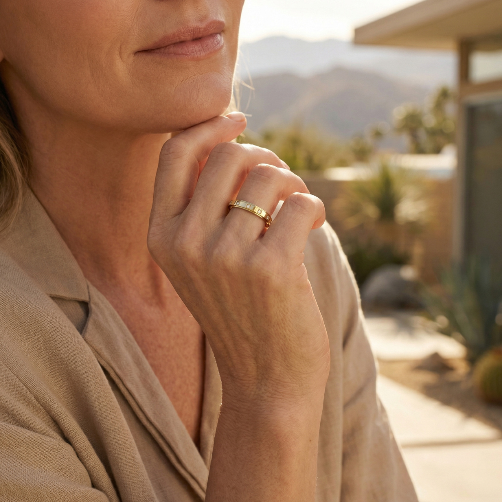 Rayelle – Vintage crystal square-set band – Ring