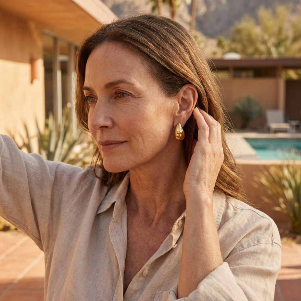 Rosella – sculptural teardrop design – stud earrings