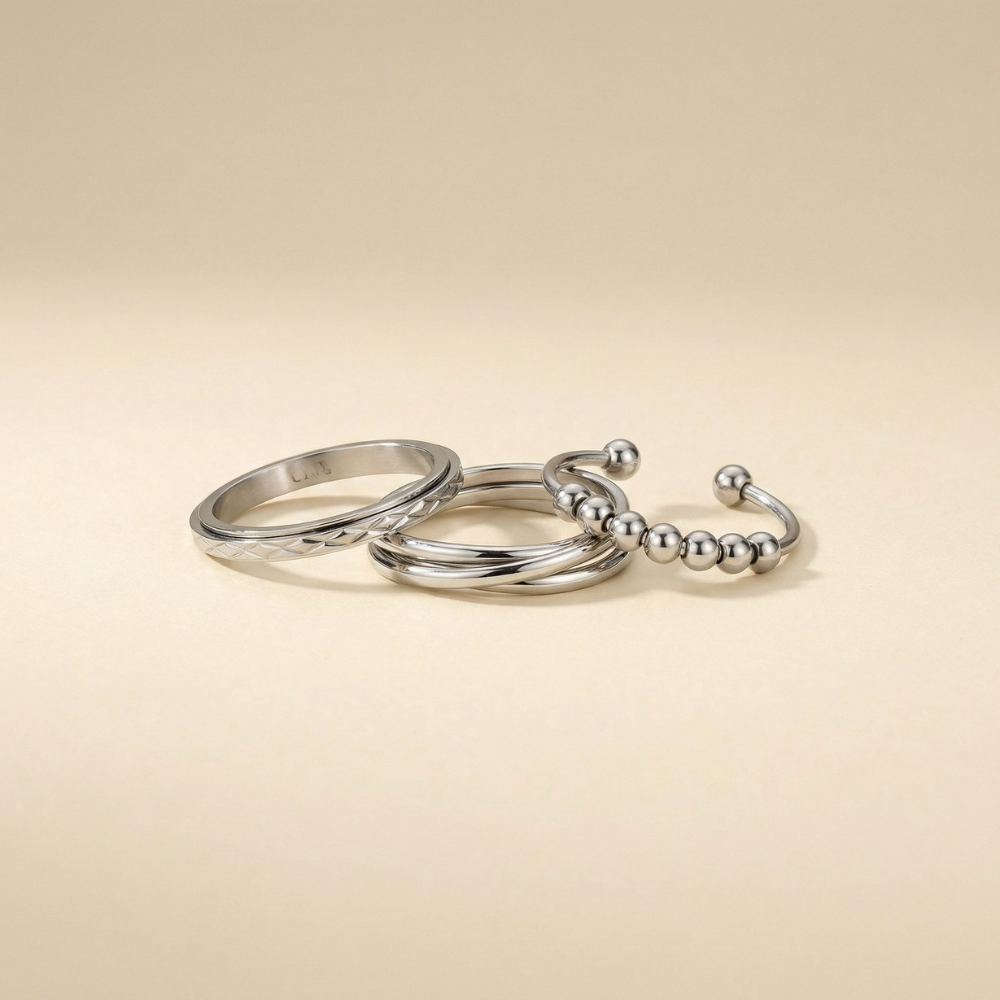 Seranova – Classic layered trio design – Ring set