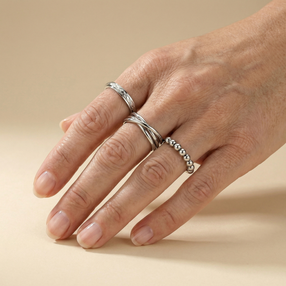 Seranova – Classic layered trio design – Ring set