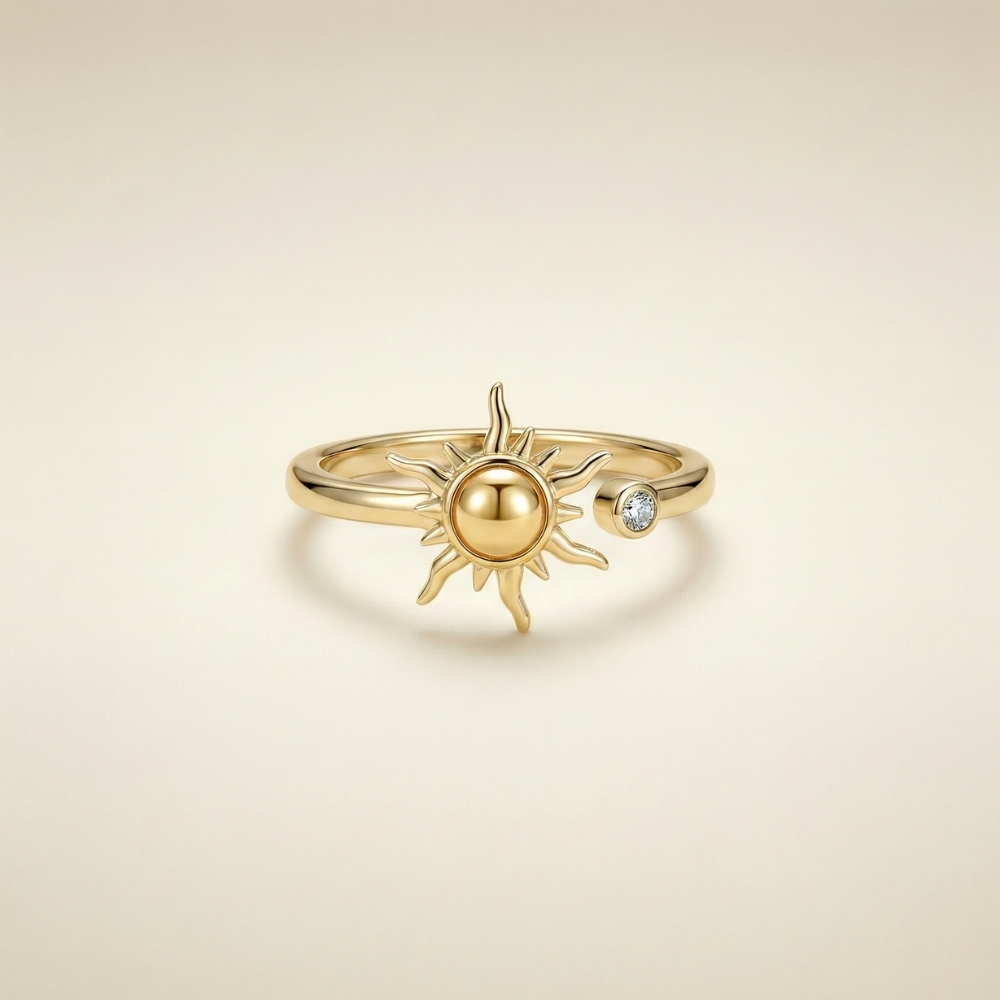 Solaria – Vintage-inspired sun motif – Adjustable ring